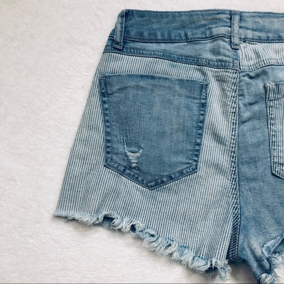 Rewash, Distressed Striped Jean Shorts, Size 29 - Picture 8 of 11